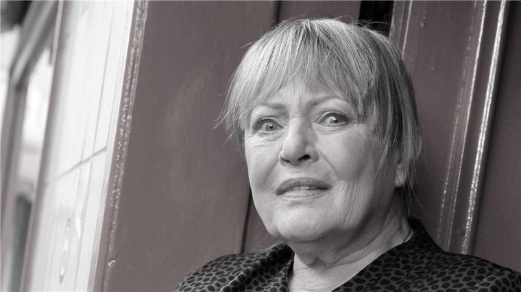 Karin Baal 2009 in Hamburg am Set des Fernsehfilms „Vergiss nie, dass ich Dich liebe“. (Archivfoto)