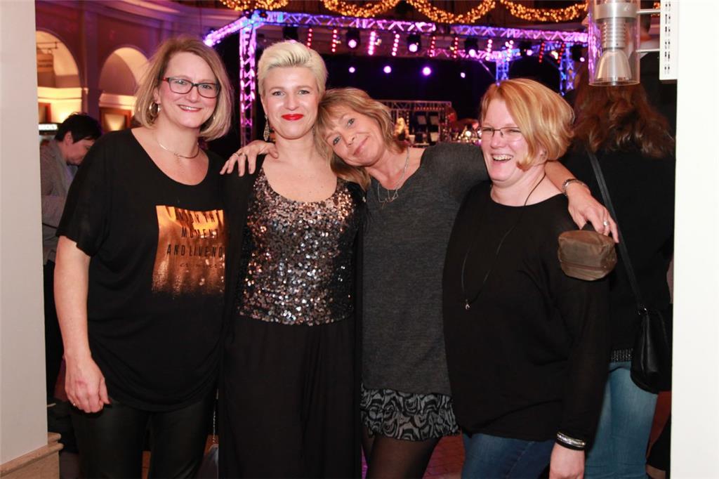 Karin, Liana, Petra und Elke im Mediterraneo
