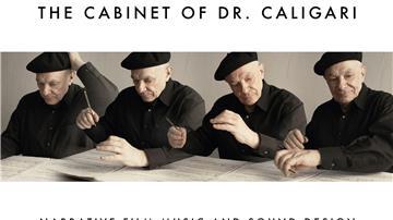 Karl Bartos hat „Das Cabinet des Dr. Caligari“ vertont. Seine Musik speist sich davei aus vielen Quellen.