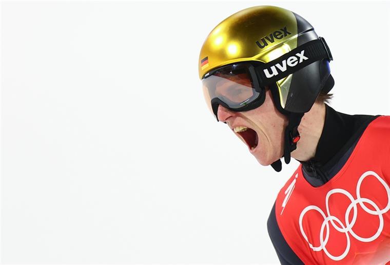 Karl Geiger jubelt wie befreit von einer Last. Mit dem Gewinn der olympischen Bronze-Medaille von der Großschanze bei den Winterspielen von Peking machte der 29-Jährige seinen Frieden mit der Anlage von Zhangjiakou.