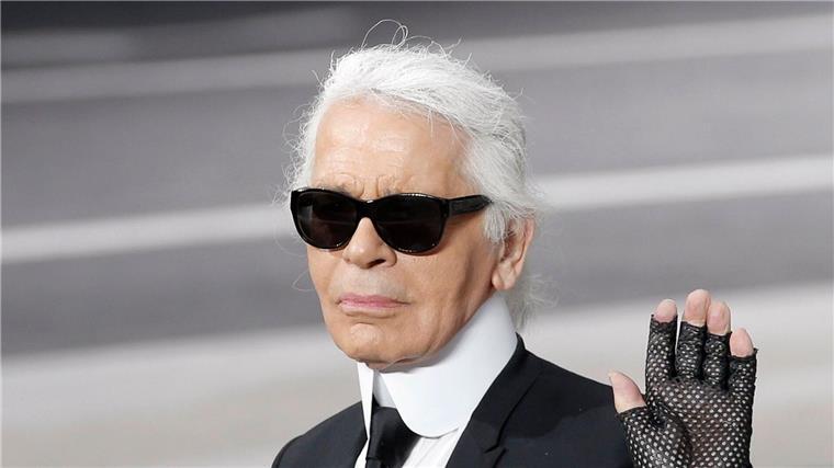 Karl Lagerfeld bestimmte mehr als ein halbes Jahrhundert lang die Mode mit - jetzt gibt es eine Serie über ihn.