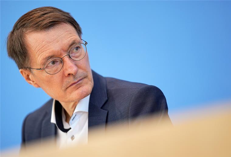 Lauterbach will Zugang zu Corona-Bürgertests beschränken Karl Lauterbach (SPD), Bundesminister für Gesundheit, will den Zugang zu kostenlosen Corona-Bürgertests einshränken.