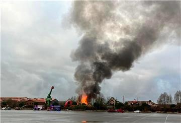 Karls Erlebnis-Dorf: Brand bei „Traktor-Bahn“ schnell gelöscht