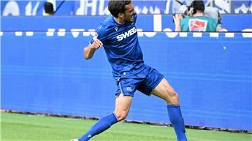 Karlsruhes Roko Simic bejubelt das 1:0.