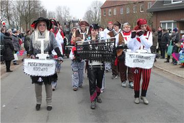 Karneval in Wehdel – da wird Lärm und Radau gemacht. Mit dabei ist wieder das „Music & Drum Corps Nordwind“ aus Leer.