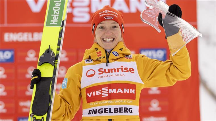 Das Warten der Springerinnen: Wann kommt die Frauen-Tournee? Katharina Schmid hofft, bei einer Frauen-Tournee noch dabei sein zu können.