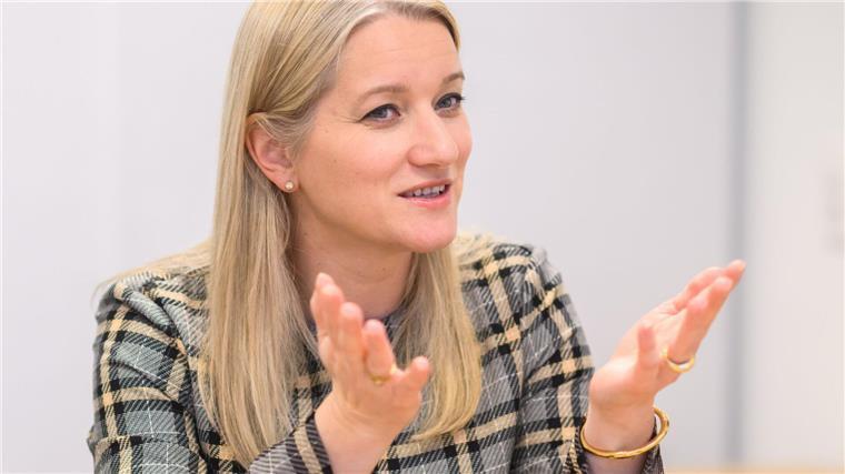 Kathrin Wahlmann spricht.