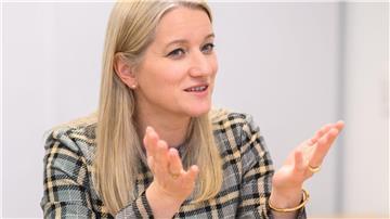 Kathrin Wahlmann spricht.
