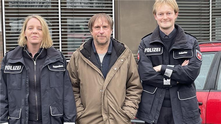 Katrin Wichmann, Bjarne Mädel und Leo Meier sorgen in Katenbüll für Recht und Ordnung.