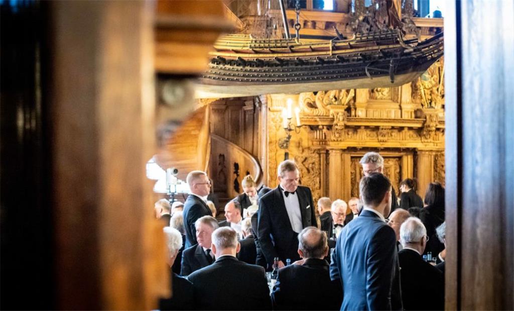 Kaufleute und Kapitäne: Bremen feiert 475. Schaffermahlzeit mit geladenen Gästen...
