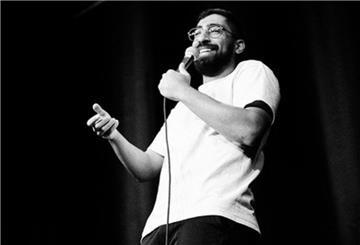 Kawus Kalantar kämpft für Bremen beim Comedy-Wettbewerb