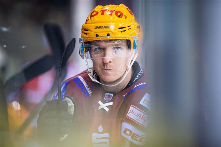 Kehrt nach einem Fußbruch in den Kader zurück: Pinguins-Stürmer Mark Zengerle.
