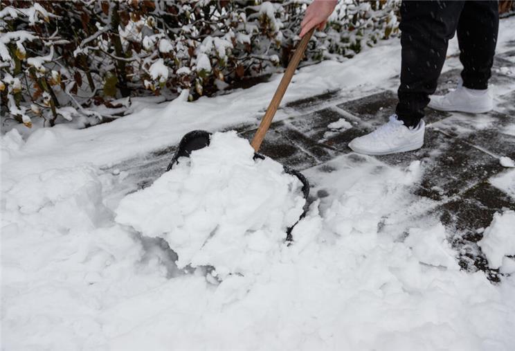 Bis Wann Muss Schnee Geräumt Werden Schnee und Matsch: Wer muss wann zu Schippe und Besen greifen?