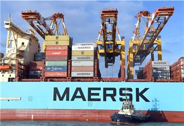 Keine Angst vor den Fusionsgesprächen, sagt die BLG. Bremerhaven habe die besten Voraussetzungen, weil hier die größten Reederein Maersk und MSC Terminals betreiben.