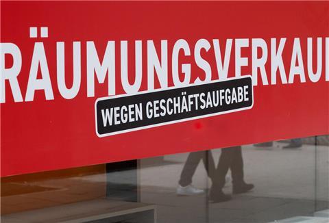 Keine guten Zeiten für Unternehmer: Immer mehr Firmen in Deutschland droht Experten zufolge wegen schwächelnder Konjunktur und steigender Kosten die Insolvenz.