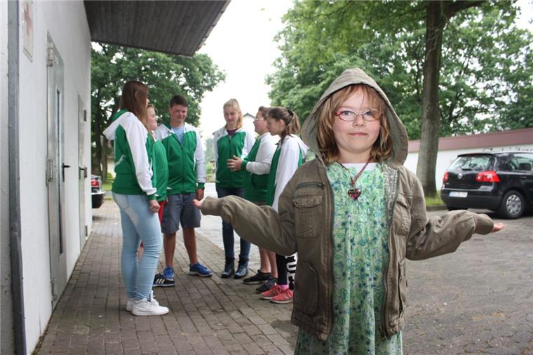 Keine Mandeln, keine Crèpes, keine Zuckerwatte: Was sollen Kinder und Jugendliche auf Schützenfesten machen, wenn die Schausteller fehlen? Das fragt sich nicht nur Gesche Stelljes (Vordergrund) vom Schützenverein Freschluneberg.