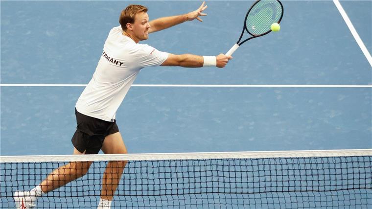 Mit der Zweitbesetzung: Davis-Cup-Team schlägt Israel Kevin Krawietz machte gemeinsam mit Tim Pütz das Weiterkommen im Doppel klar.