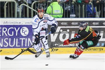 Kevin Lavallee (links) wechselt von den Iserlohn Roosters zu den Fischtown Pinguins.