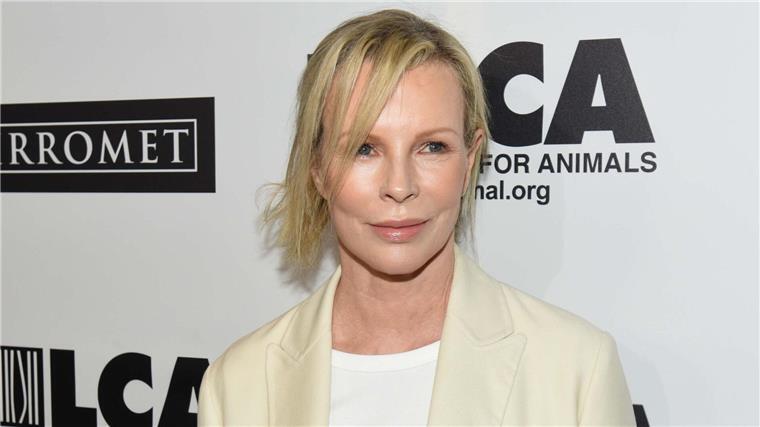 Kim Basinger bei der Gala „Last Chance for Animals“. Die Schauspielerin engagiert sich stark für den Tierschutz.