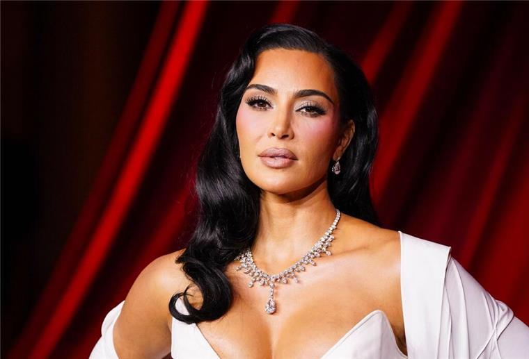Kim Kardashian: „Endlich mein Jurastudium abgeschlossen“ Kim Kardashian schließt ihr Jura-Studium ab. (Archivbild)