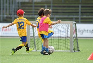 Kinder Fußball