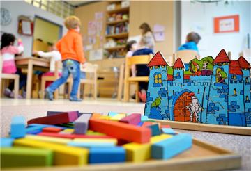 Kinderbetreuung in der Corona-Krise ist eine Herausforderung – für Eltern und Erzieher, aber auch Kommunen und Kinder.