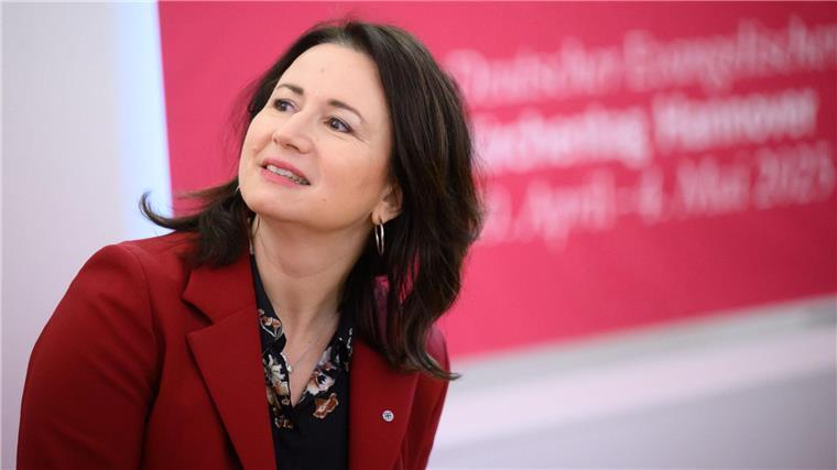 Kirchentagspräsidentin: Christlicher Glaube ist politisch.