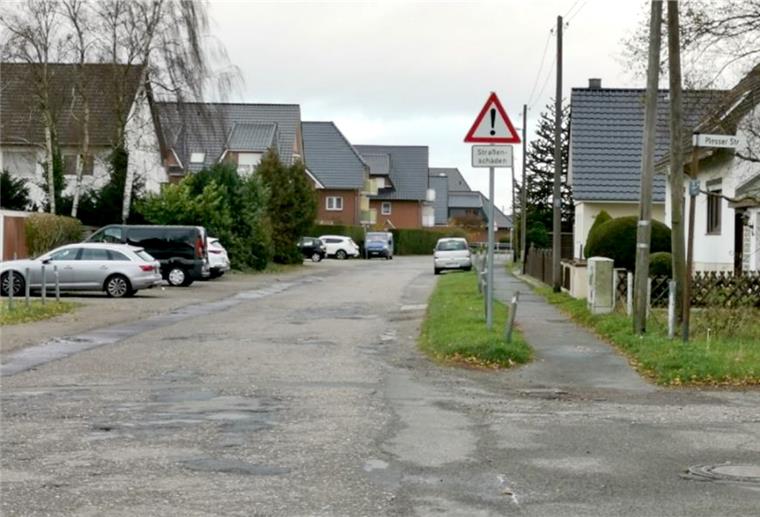 Klärungsbedarf Langmirjen: Nur eine neue Spur für Radfahrer oder wird diese Straße dann gleich ausgebaut?