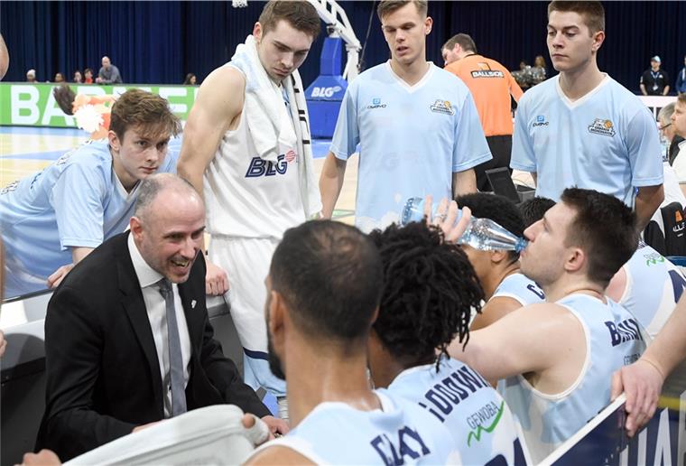 Eisbären wollen gegen Ehingen zurück in die Erfolgsspur finden Klare Ansagen für den Erfolg von Trainer Michael Mai an die Basketballer der Eisbären Bremerhaven.