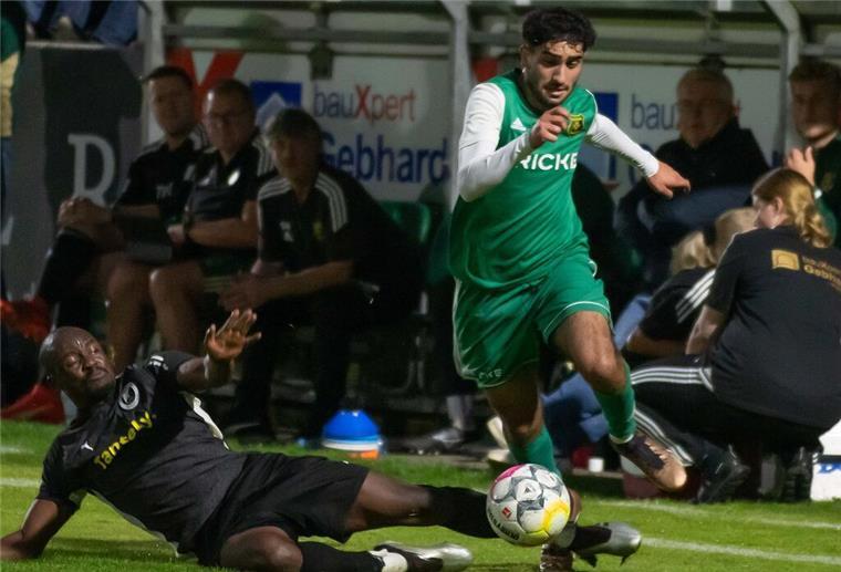 Kleiner Lichtblick bei den Heeslingern: Eren Badur schoss beide Treffer für die Gäste im Match mit dem FC Süderelbe.