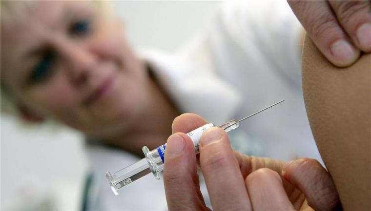 Kleiner Piks, große Wirkung: Jeder hat die Möglichkeit, sich impfen zu lassen. Die Kosten werden von den Krankenkassen erstattet. Die aktuell aufgetretenen Masernfälle zeigen die große Bedeutung eines ausreichenden Impfschutzes.