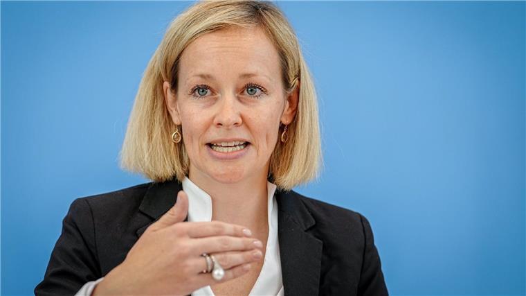Bundesdatenschutzbeauftragte will kleinere Firmen entlasten Kleinere und mittelgroße Unternehmen sollten von weiten Teilen der europäischen Digitalregulierung ausgenommen werden.