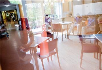 Klinikpersonal im Dilemma: Ungeimpfte Beschäftige müssen am 16. März damit rechnen, ihren Betrieb nicht mehr betreten zu dürfen, so lange, bis sie einen Impfnachweis vorlegen.