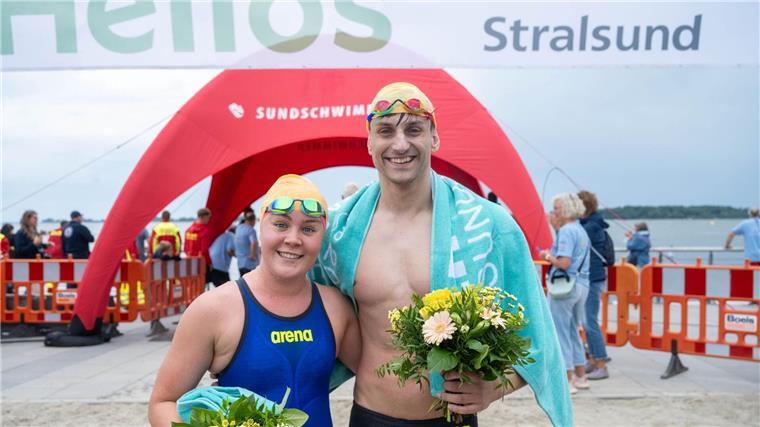 Knapp 1.100 Teilnehmerinnen und Teilnehmer machten beim Sundschwimmen mit.