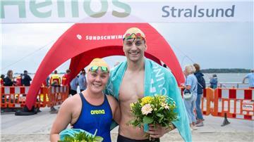Knapp 1.100 Teilnehmerinnen und Teilnehmer machten beim Sundschwimmen mit.