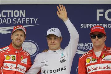 Knapp an der Pole vorbei: Sebastian Vettel (links) musste sich Valtteri Bottas in der Qualifikation zum Großen Preis von Brasilien  geschlagen geben. Dritter wurde Kimi Räikkönen.