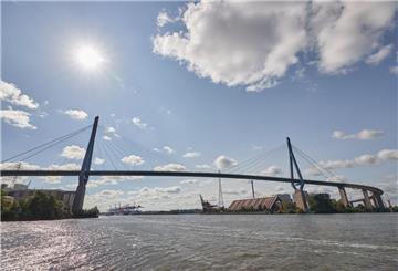  Köhlbrandbrücke 
