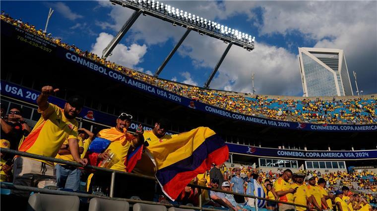 Copa-América-Halbfinale: Prügelei zwischen Spielern und Fans Kolumbien trifft nun im Finale auf Argentinien.