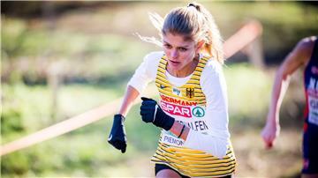Konstanze Klosterhalfen gewann bei der Cross-EM in Antalya Silber.