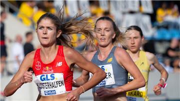 Konstanze Klosterhalfen (l.) wurde am Ende Dritte über 5.000 Meter.