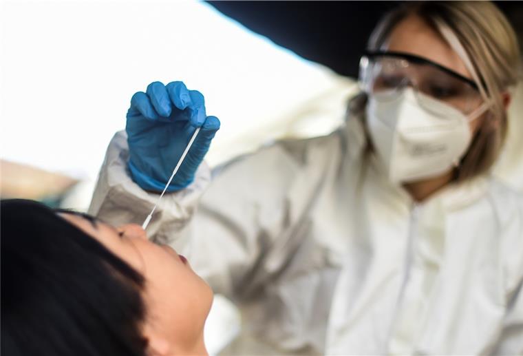 Kostenlose Corona-Schnelltests sollen auch in der Wesermarsch angeboten werden.