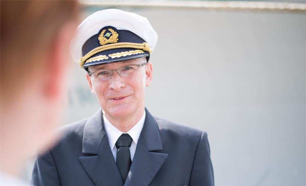 Kreuzfahrt-Quartett in Bremerhaven: Vier Kreuzfahrtschiffe legen an der Columbus...