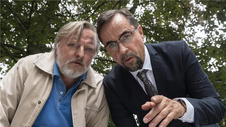 Krimi-Hochburg Münster: Das beliebte Duo Frank Thiel (l, Axel Prahl) und Prof. Karl-Friedrich Boerne (Jan Josef Liefers) ermittelt im ARD-„Tatort“ auch in Westfalen.