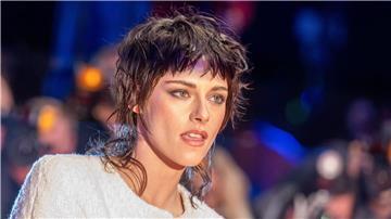 Kristen Stewart: „Das übliche, einfach so simulierte Sex-Ding ist so einfallslos.“