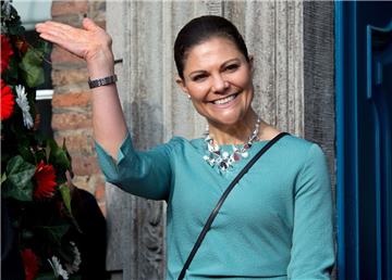 Kronprinzessin Victoria von Schweden hat ihr zweites Kind zur Welt gebracht.