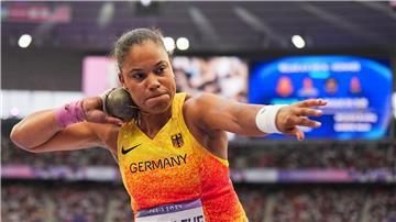 Kugelstoß-Olympiasiegerin Yemisi Ogunleye belegte bei der Team-EM in Madrid den zweiten Platz.