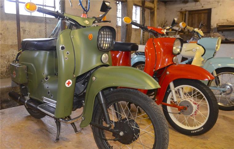 Kult-Moped aus der DDR: Drei Schwalben aus den 1970er und 1980er Jahren besitzt Jörg Tomforde. Dazu kommt eine Simson Star von 1968.