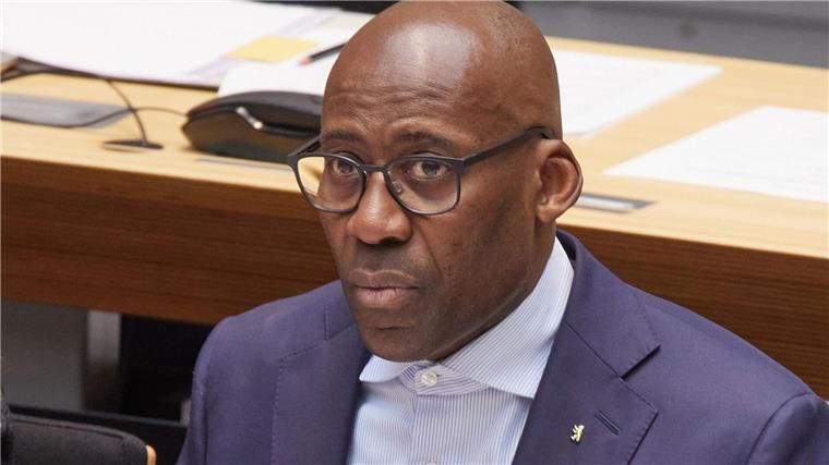 Kultursenator Joe Chialo will mit einem Beratungsangebot dazu beitragen, Antisemitismus in der Kulturszene einzudämmen. (Archivbild) 
