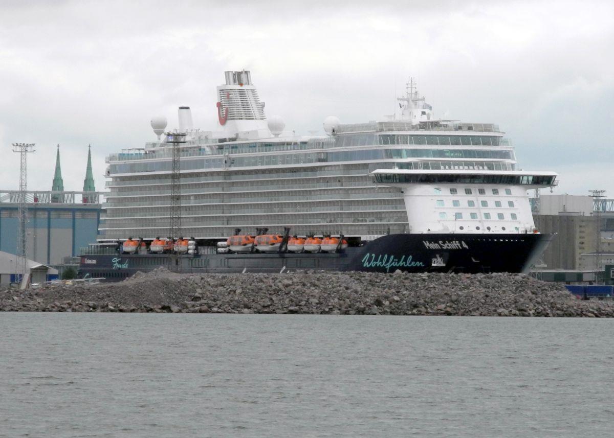 Von Mallorca nach Bremerhaven: Die "Mein Schiff 4" kommt Kurs Bremerhaven: Die "Mein Schiff 4" wird an Himmelfahrt in Bremerhaven erwartet.