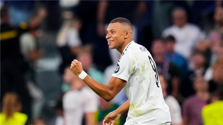 Kylian Mbappé trifft bei seinem Debüt für Real Madrid in der Königsklasse.